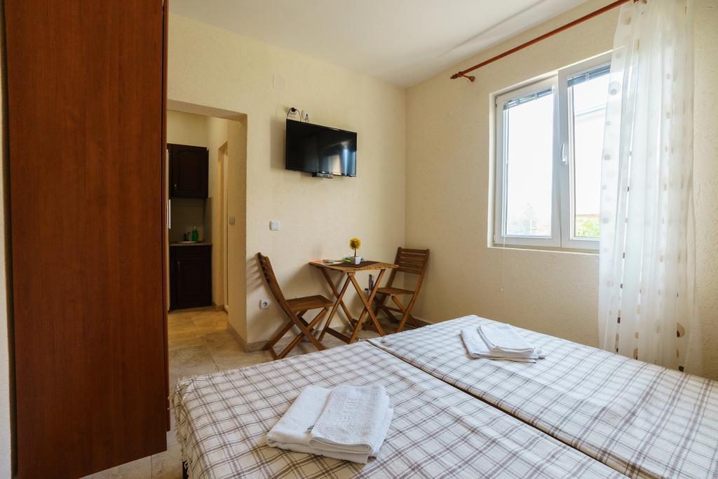 Apartments Lora بار المظهر الخارجي الصورة