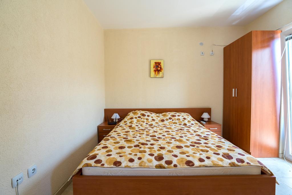 Apartments Lora بار المظهر الخارجي الصورة