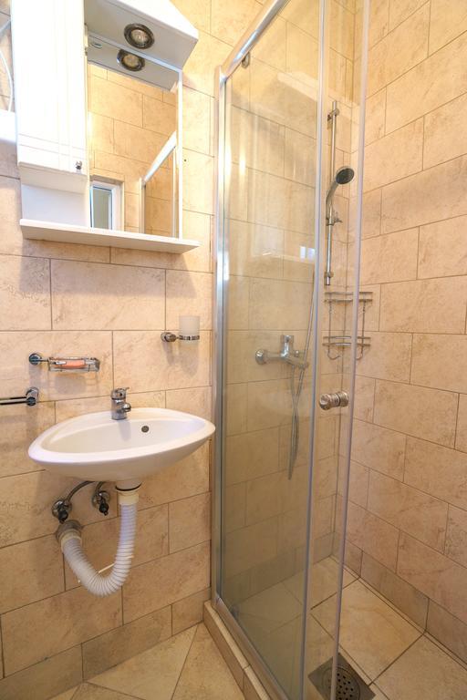 Apartments Lora بار المظهر الخارجي الصورة