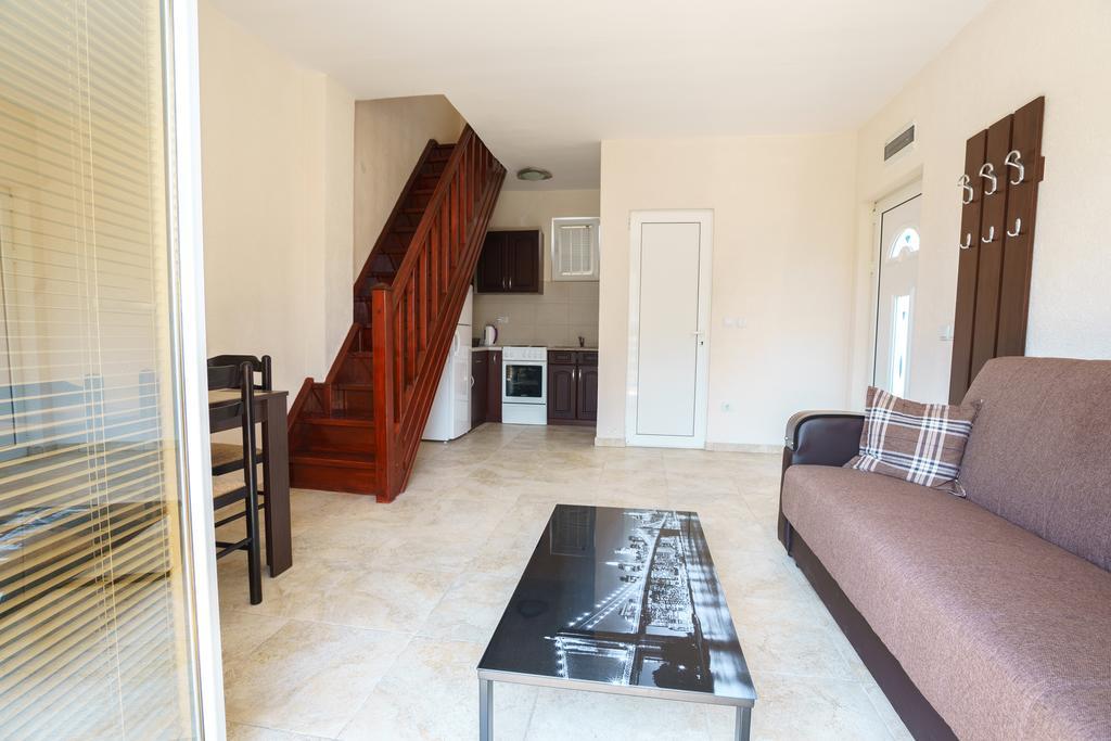 Apartments Lora بار المظهر الخارجي الصورة