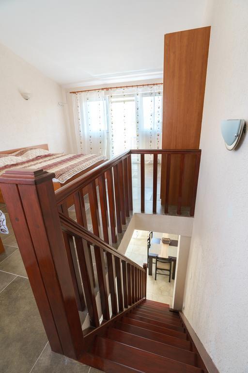 Apartments Lora بار المظهر الخارجي الصورة