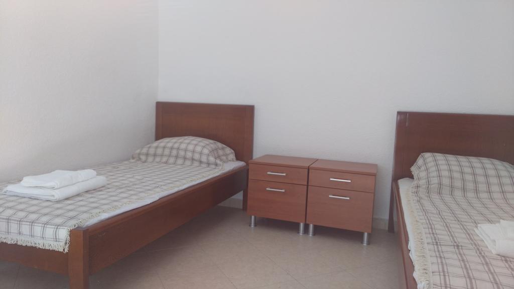 Apartments Lora بار المظهر الخارجي الصورة