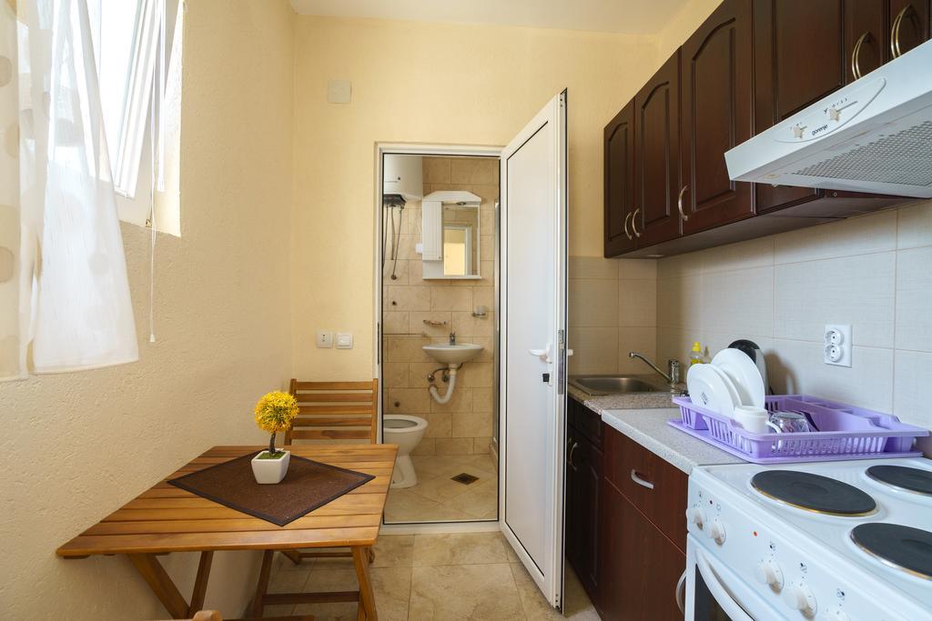 Apartments Lora بار المظهر الخارجي الصورة